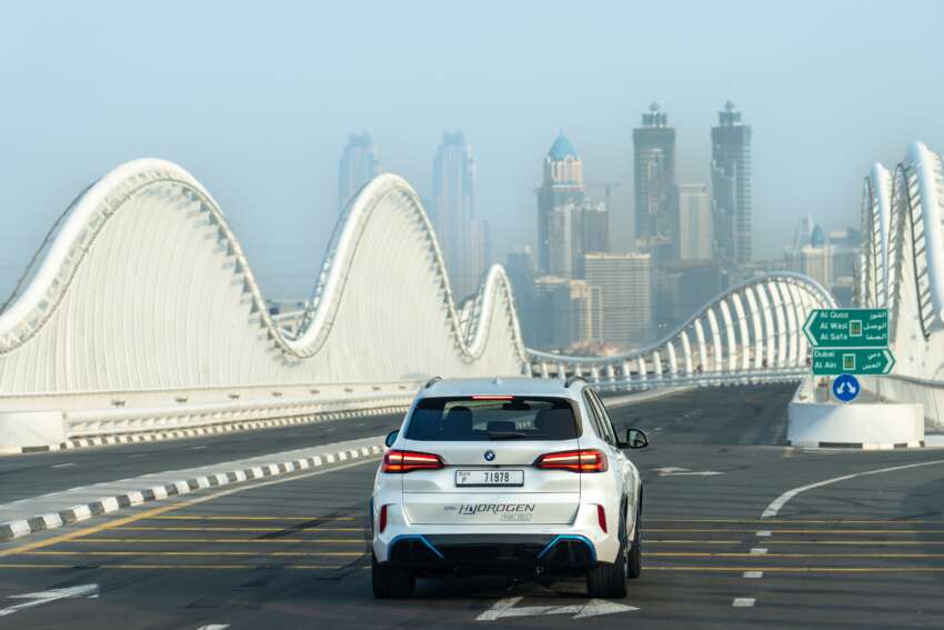 BMW iX5 Hydrogen has 401 hp power, 504 km range 1665452