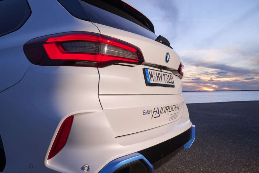 BMW iX5 Hydrogen has 401 hp power, 504 km range 1581888