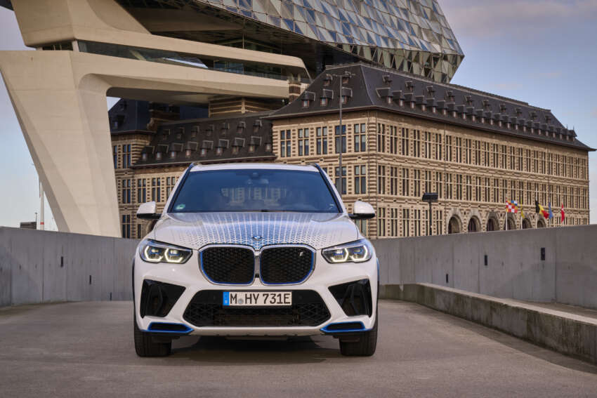 BMW iX5 Hydrogen has 401 hp power, 504 km range 1581908