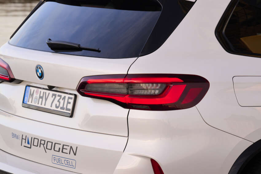 BMW iX5 Hydrogen has 401 hp power, 504 km range 1581930