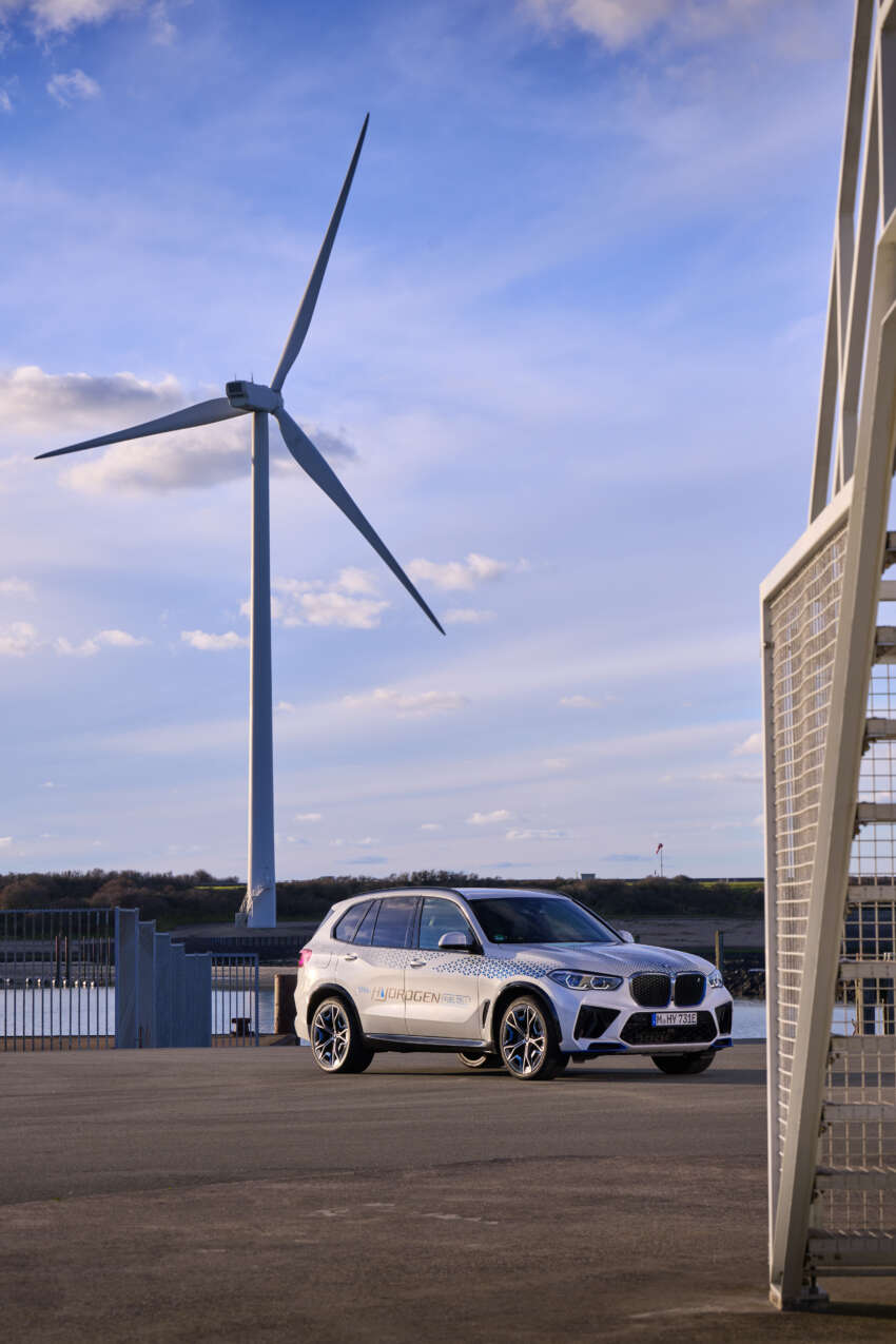 BMW iX5 Hydrogen has 401 hp power, 504 km range 1581844