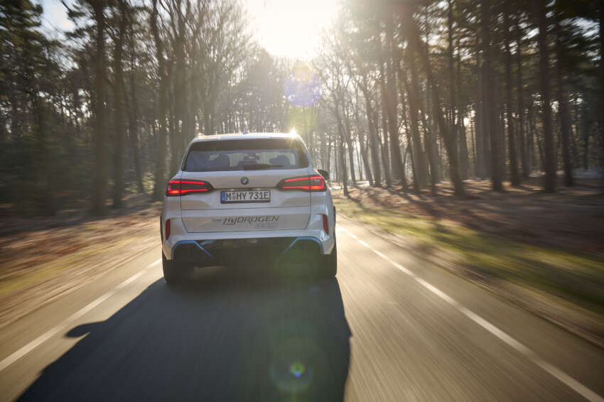 BMW iX5 Hydrogen has 401 hp power, 504 km range 1581876