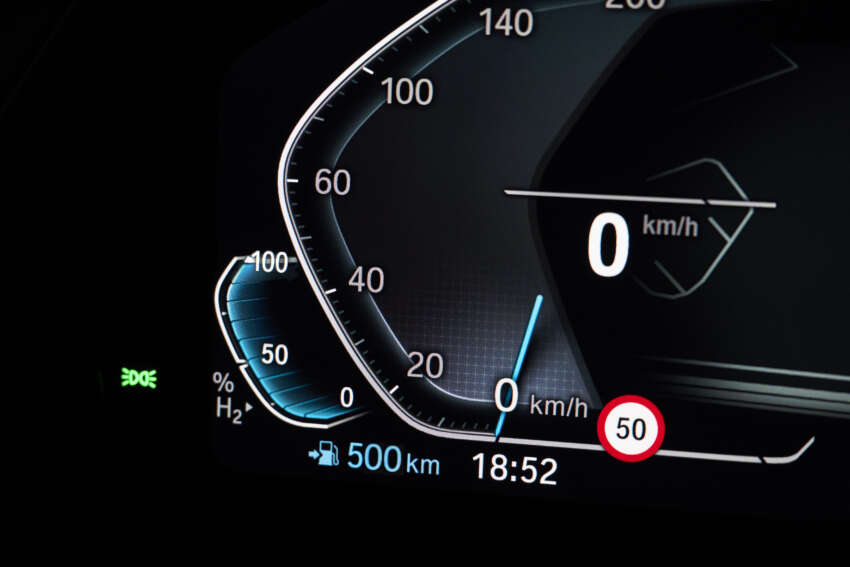 BMW iX5 Hydrogen has 401 hp power, 504 km range 1581860