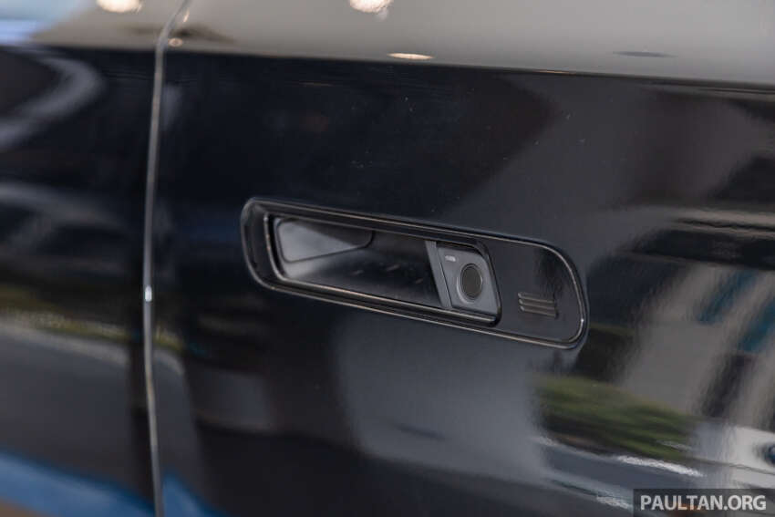 BMW i7 xDrive60 configurator shows RM730k price? 1593988
