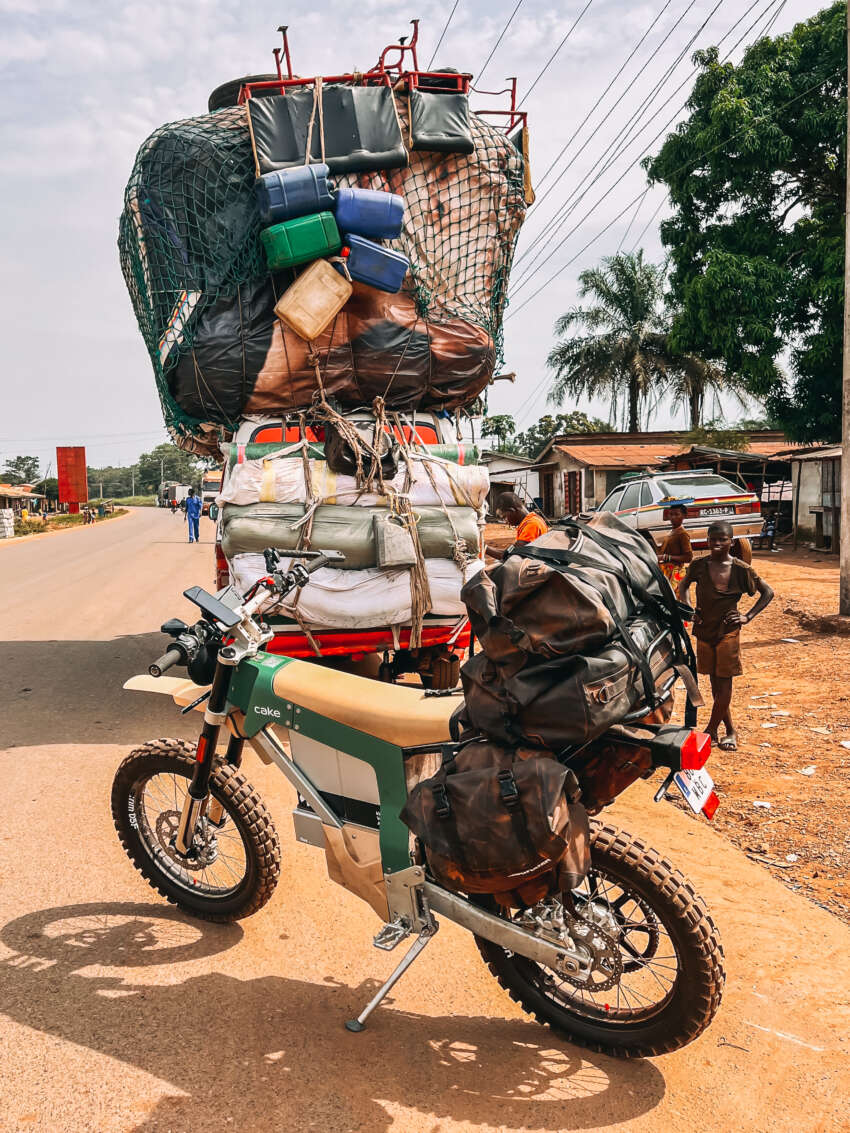 Female rider crosses Africa using an electric Cake 1583069