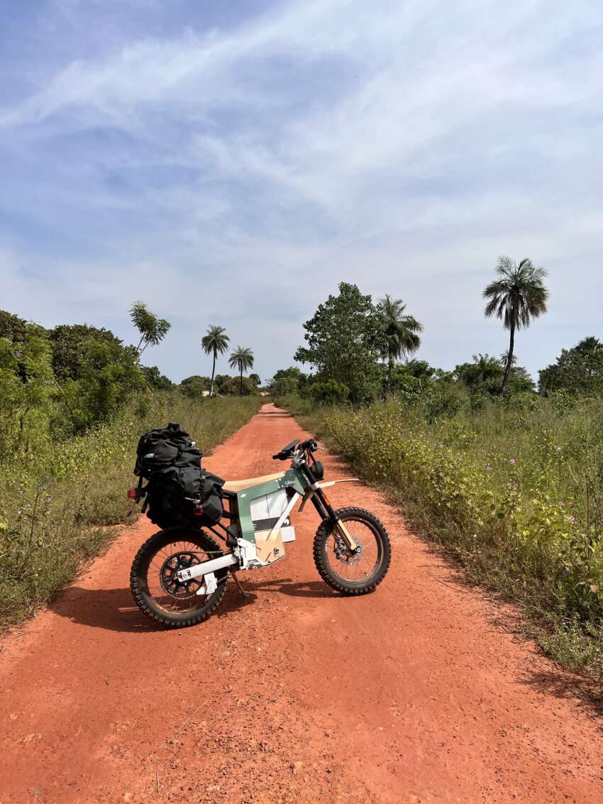 Female rider crosses Africa using an electric Cake 1583074