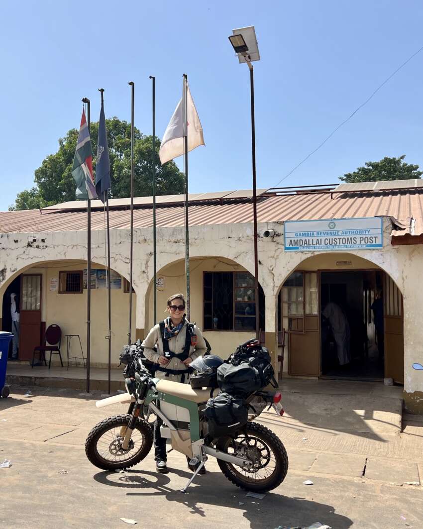 Female rider crosses Africa using an electric Cake 1583076