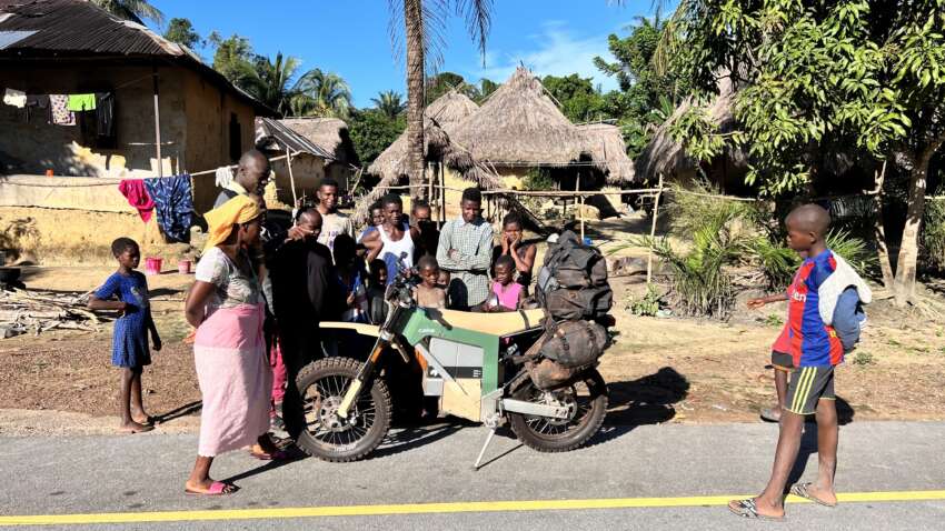 Female rider crosses Africa using an electric Cake 1583070