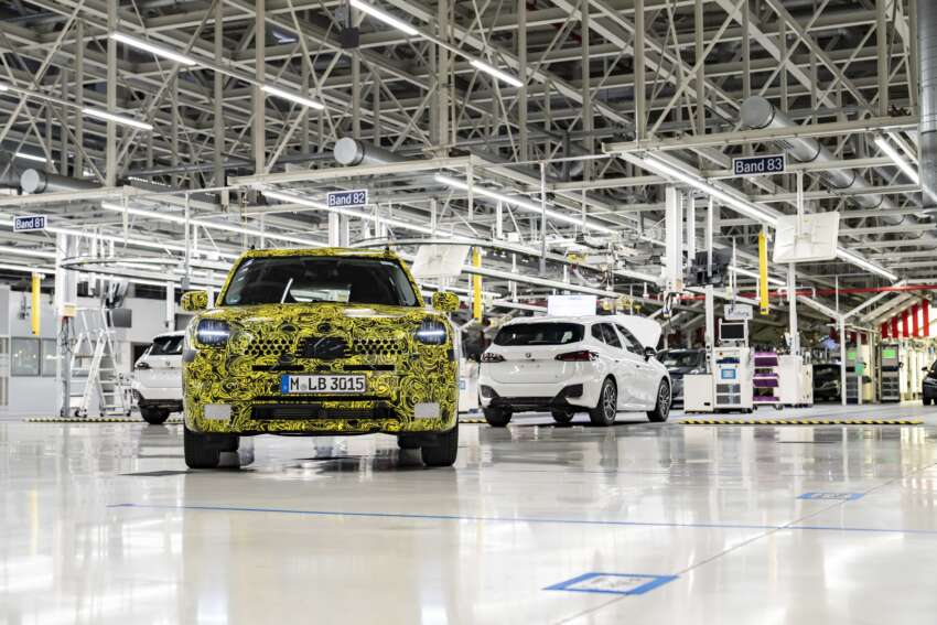 MINI Countryman Electric teased at BMW Plant Leipzig 1582381