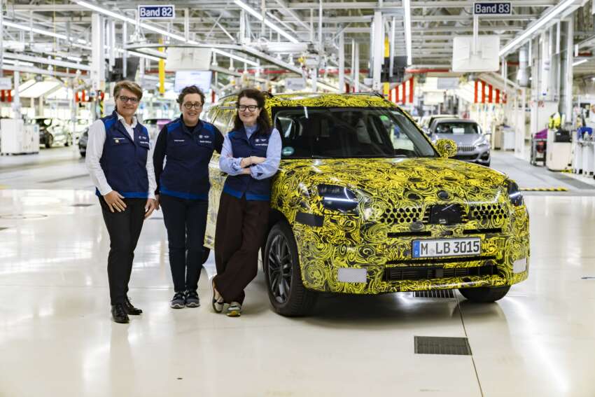 MINI Countryman Electric teased at BMW Plant Leipzig 1582385