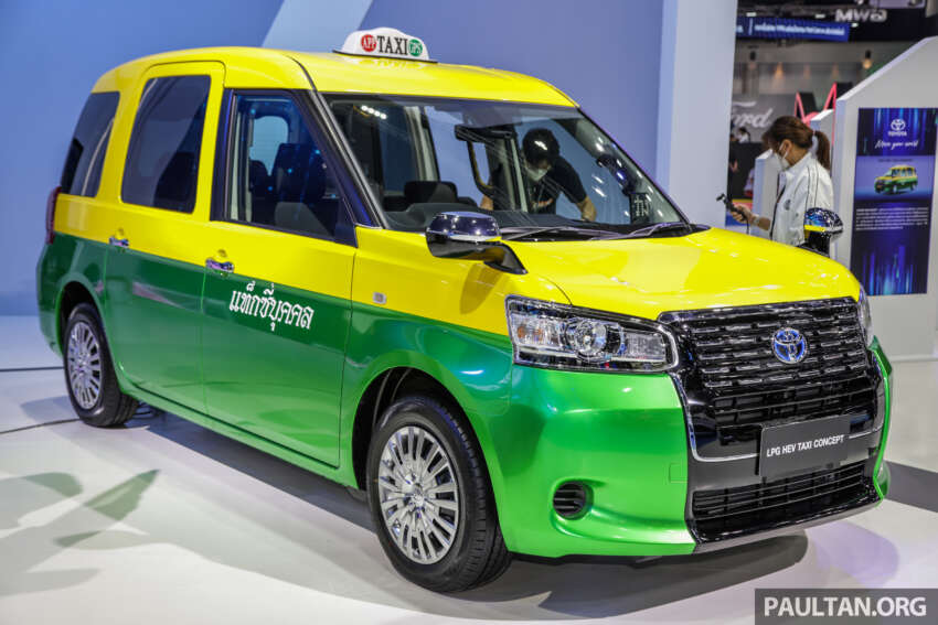 Bangkok 2023: Toyota Thai Taxi – liquefied petroleum gas hybrid concept based on JPN Taxi with local livery 1595314