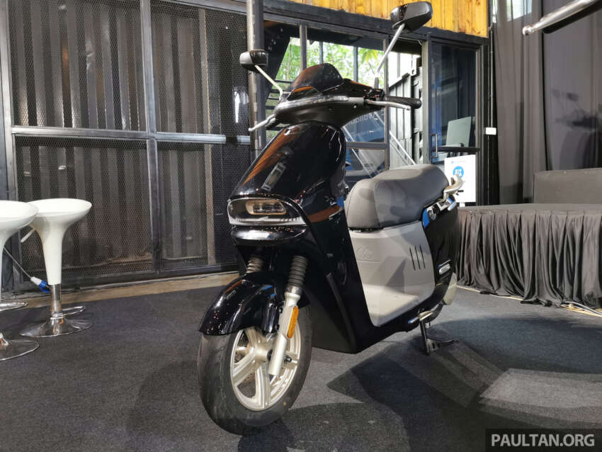 Blueshark R1 and R1 Lite EV scooters launched in Malaysia – up to 110 km range NEDC; from RM7,190 1592504