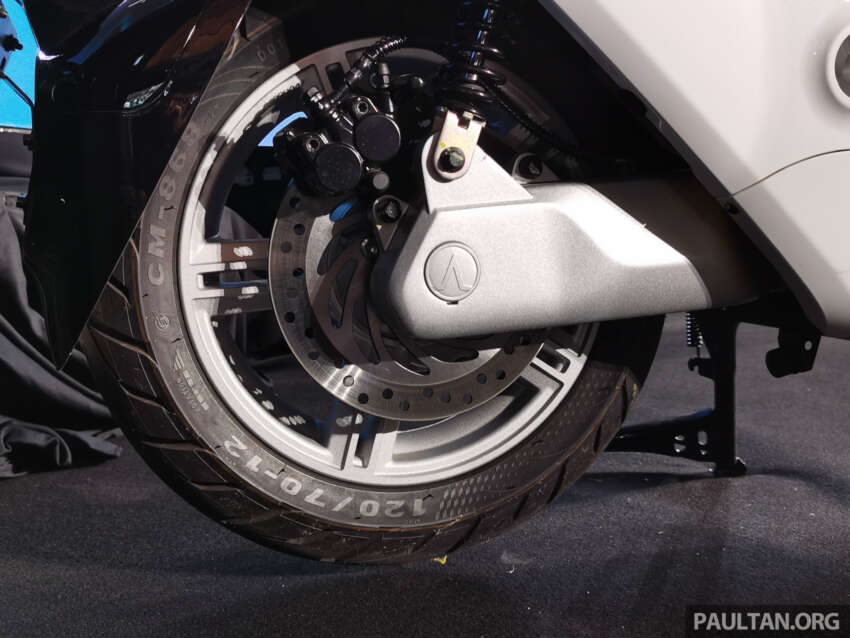 Blueshark R1 dan R1 Lite dilancar di Malaysia – skuter elektrik bermula RM7,190, jarak gerak sehingga 110 km 1592572
