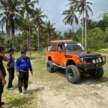 Mazda CX-5 hampir dihanyut ke laut ketika pemiliknya menyusuri Pantai Temalah, Tanjung Sedili, Johor