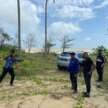 Mazda CX-5 hampir dihanyut ke laut ketika pemiliknya menyusuri Pantai Temalah, Tanjung Sedili, Johor