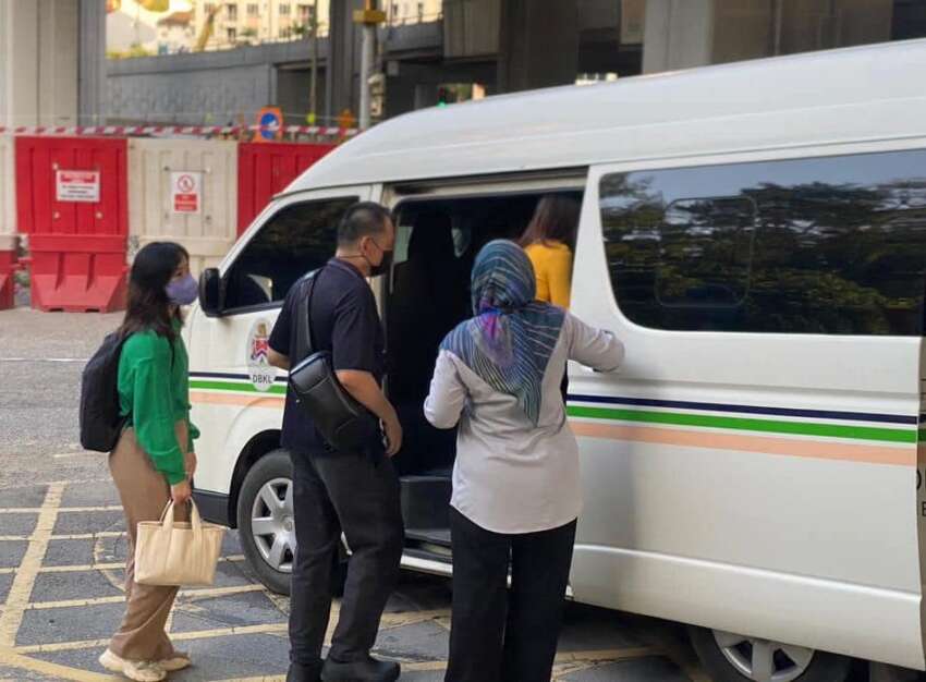 DBKL free shuttle van for Pusat Bandar Damansara workers to MRT station, no more walking on highway 1587032