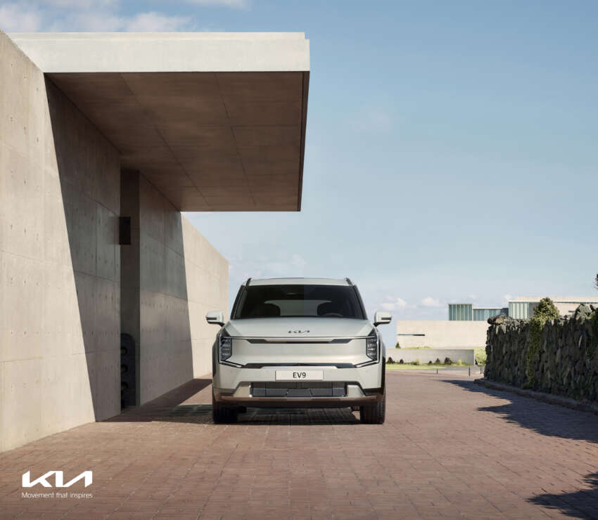 Kia EV9 unveiled – E-GMP three-row EV SUV with six or seven seats,  180-degree swivel seats for 2nd row 1588458