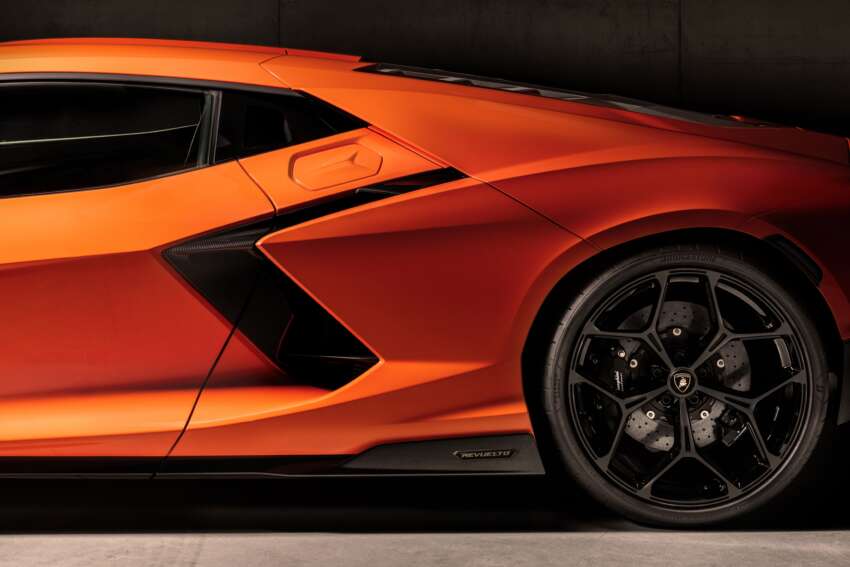 Lamborghini Revuelto debuts – 6.5 litre NA V12 PHEV with 1,015 PS gets new 8DCT, three e-motors, ADAS 1596695