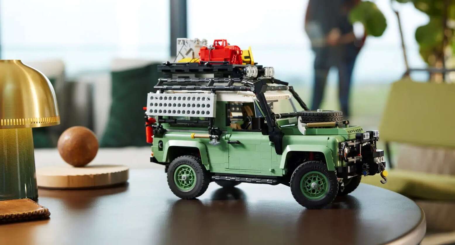 Lego 10317 Classic Defender 90 - 2,336 piece set in launching on