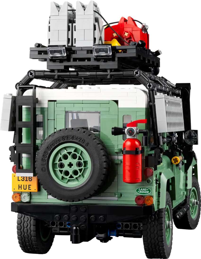 Lego 10317 Classic Defender 90 – 2,336 piece set in launching on April 4 to keep 42110 Defender company Image #1589805