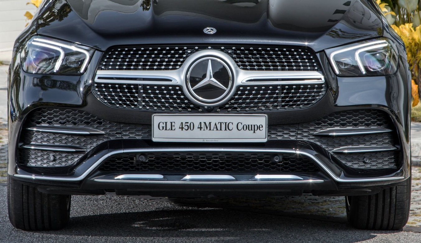 Mercedes AMG Line grille