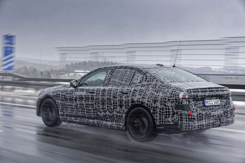 BMW i5 – first ever electric 5 Series teased again during winter tests, completes 3,000 km icy road trip 1596167