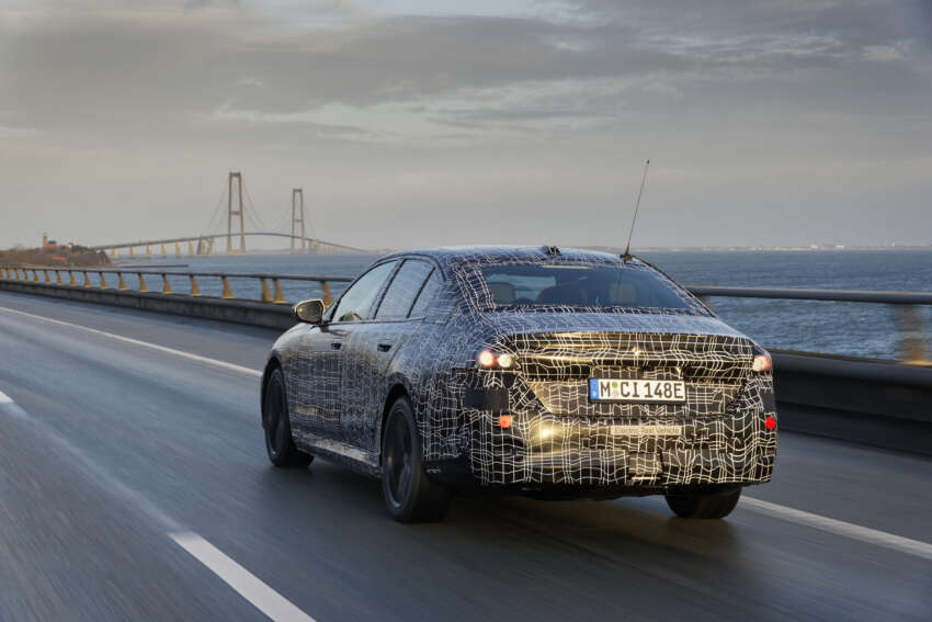 BMW i5 – first ever electric 5 Series teased again during winter tests, completes 3,000 km icy road trip 1596176