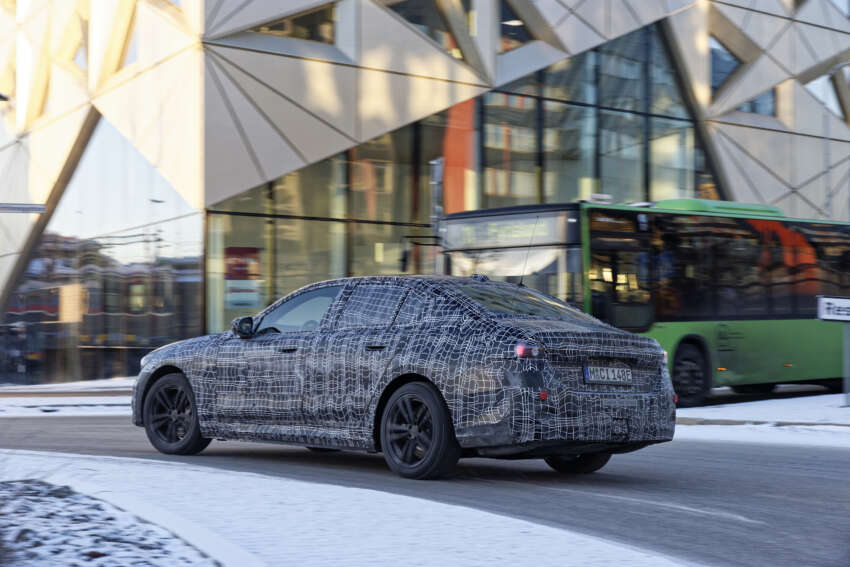BMW i5 – first ever electric 5 Series teased again during winter tests, completes 3,000 km icy road trip 1596199
