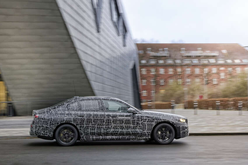 BMW i5 – first ever electric 5 Series teased again during winter tests, completes 3,000 km icy road trip 1596172