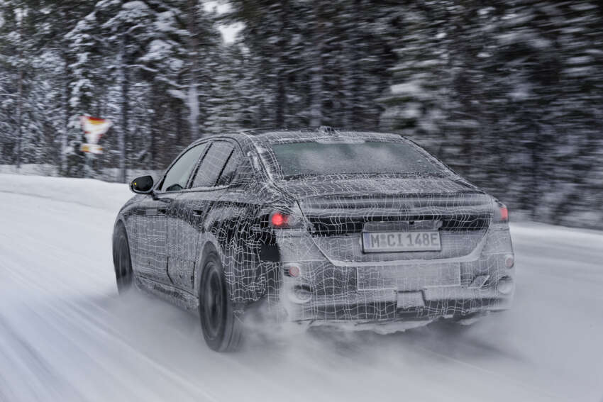 BMW i5 – first ever electric 5 Series teased again during winter tests, completes 3,000 km icy road trip 1596216