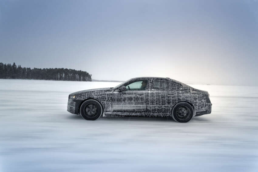BMW i5 – first ever electric 5 Series teased again during winter tests, completes 3,000 km icy road trip 1596223