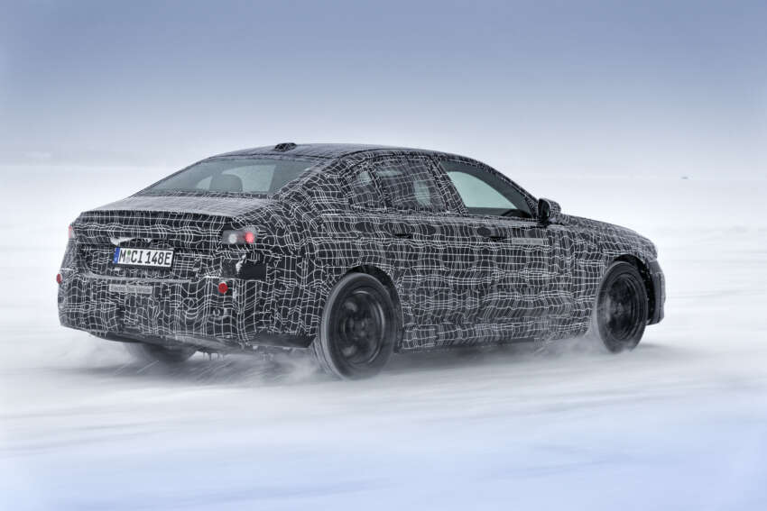 BMW i5 – first ever electric 5 Series teased again during winter tests, completes 3,000 km icy road trip 1596238