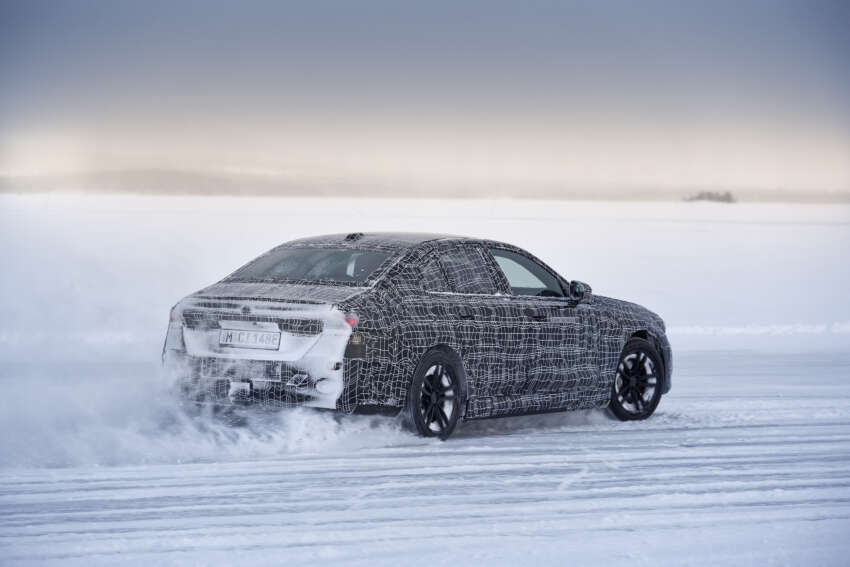 BMW i5 – first ever electric 5 Series teased again during winter tests, completes 3,000 km icy road trip 1596247