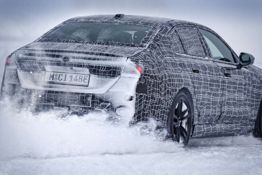 BMW i5 – first ever electric 5 Series teased again during winter tests, completes 3,000 km icy road trip 1596249