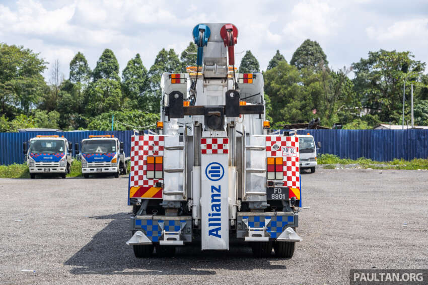 Allianz Truck Warrior – roadside assistance/towing for goods vehicles up to 7.5t with a RM120 policy add-on 1597850