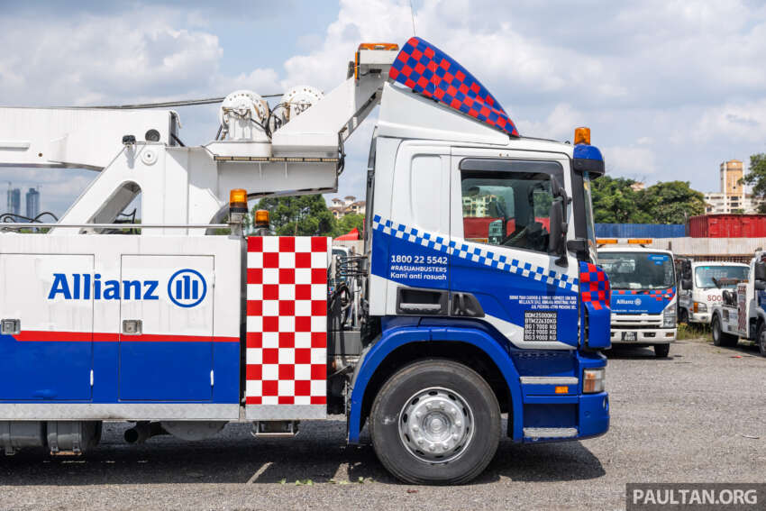 Allianz Truck Warrior – roadside assistance/towing for goods vehicles up to 7.5t with a RM120 policy add-on 1597852