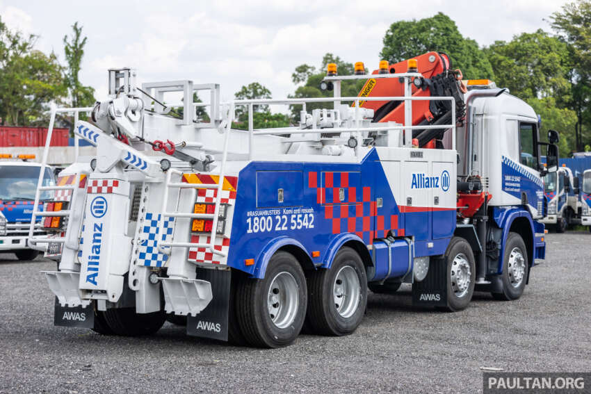 Allianz Truck Warrior – roadside assistance/towing for goods vehicles up to 7.5t with a RM120 policy add-on 1597836