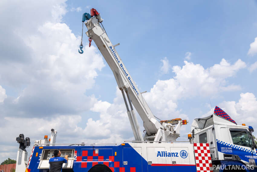 Allianz Truck Warrior – roadside assistance/towing for goods vehicles up to 7.5t with a RM120 policy add-on 1597860