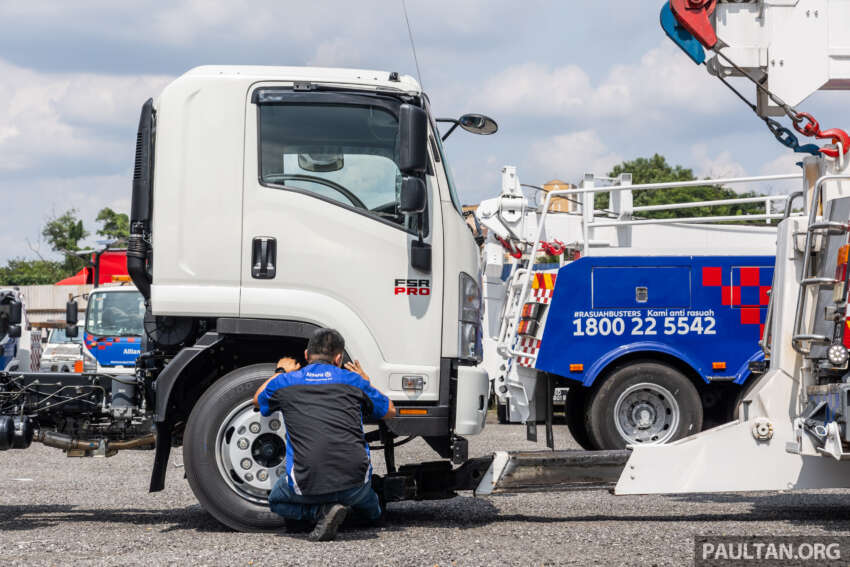 Allianz Truck Warrior – roadside assistance/towing for goods vehicles up to 7.5t with a RM120 policy add-on 1597873