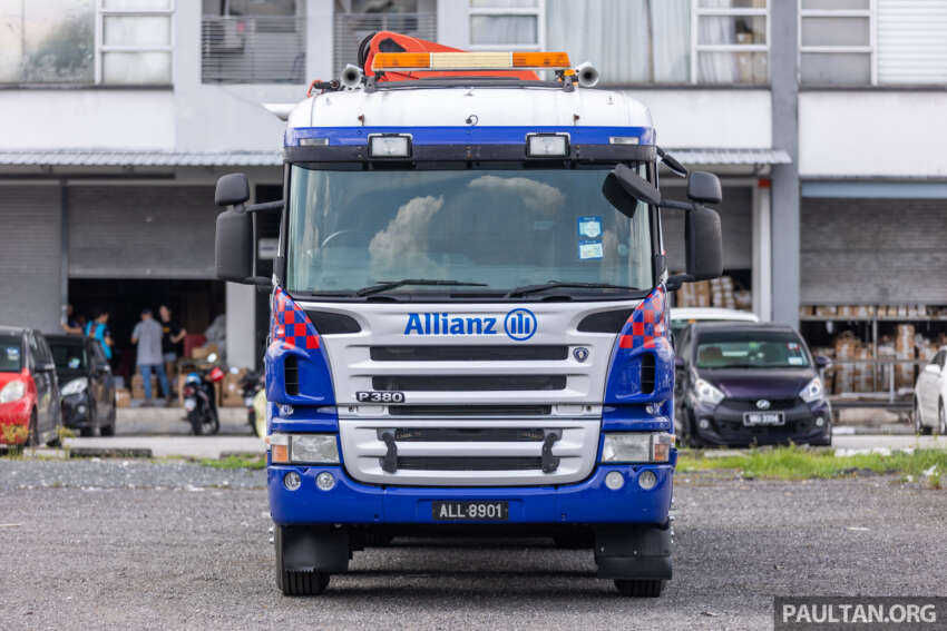Allianz Truck Warrior – roadside assistance/towing for goods vehicles up to 7.5t with a RM120 policy add-on 1597838