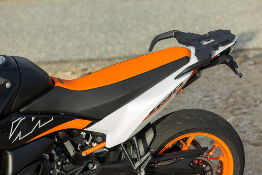 KTM 890 SMT Supermoto Tourer diperkenal – 105 hp 1606219