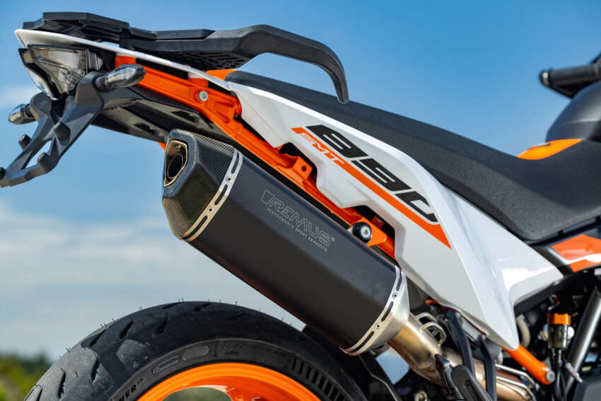 KTM 890 SMT Supermoto Tourer diperkenal – 105 hp 1606213