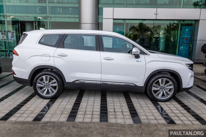 FIRST DRIVE: 2023 Proton X90 1.5L mild hybrid tested – is there enough power for a large three-row SUV? 1603445