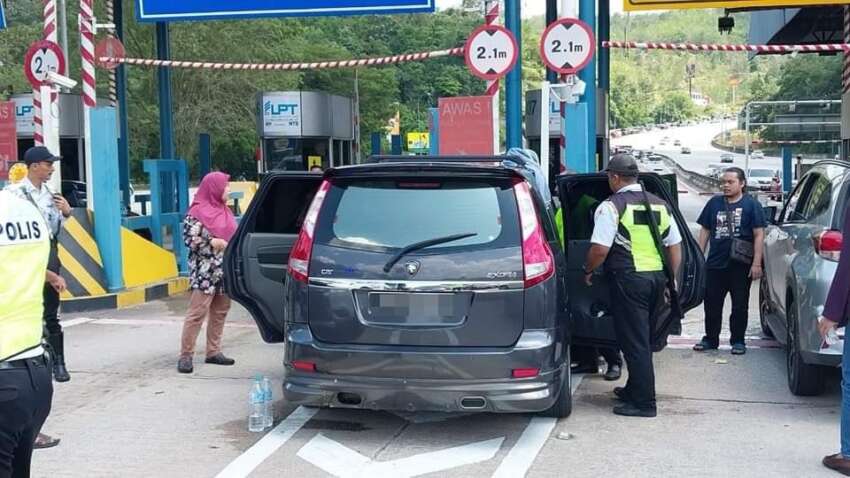MPV crashes into Bentong toll barrier after occupants pass out due to carbon monoxide poisoning 1605864