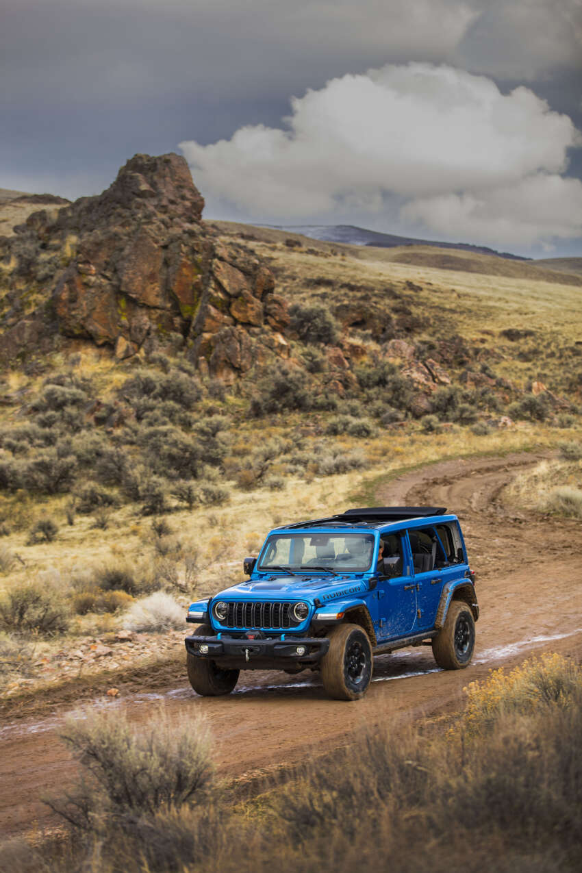 2024 Jeep Wrangler – improved off-roading capability, plus side curtain airbags, forward collision warning 1600337