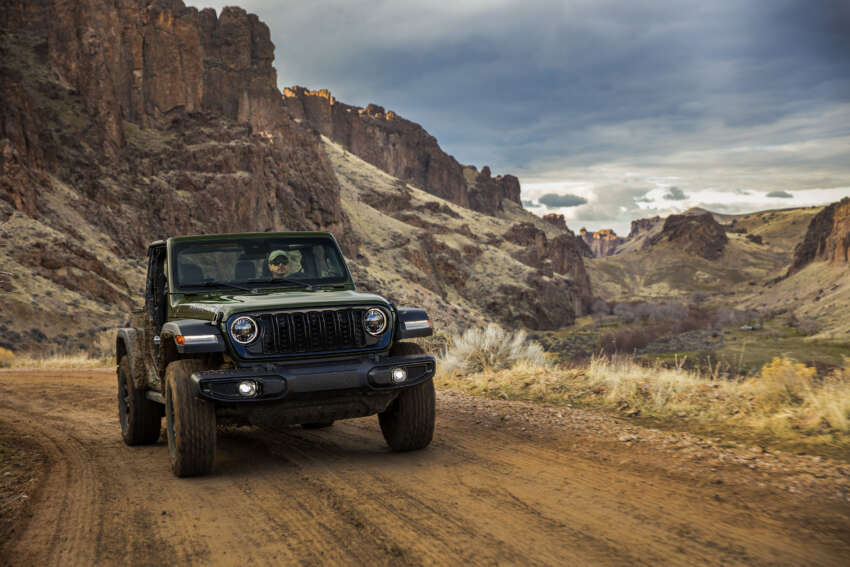 2024 Jeep Wrangler – improved off-roading capability, plus side curtain airbags, forward collision warning 1600426