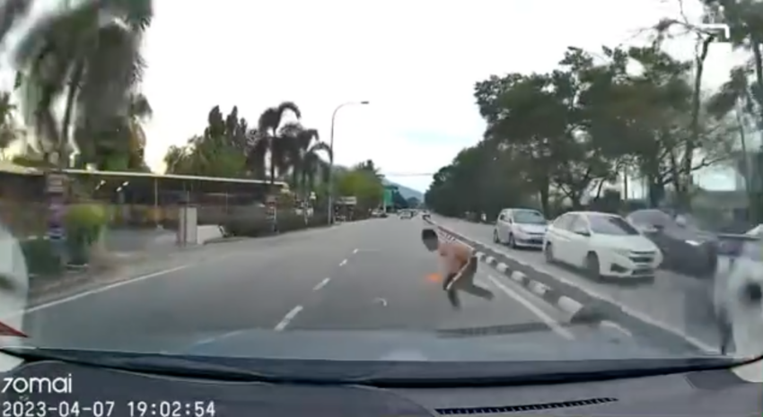 Boy dives into path of moving car, group of witnesses suddenly appear – get dashcam to foil possible scams 1601578