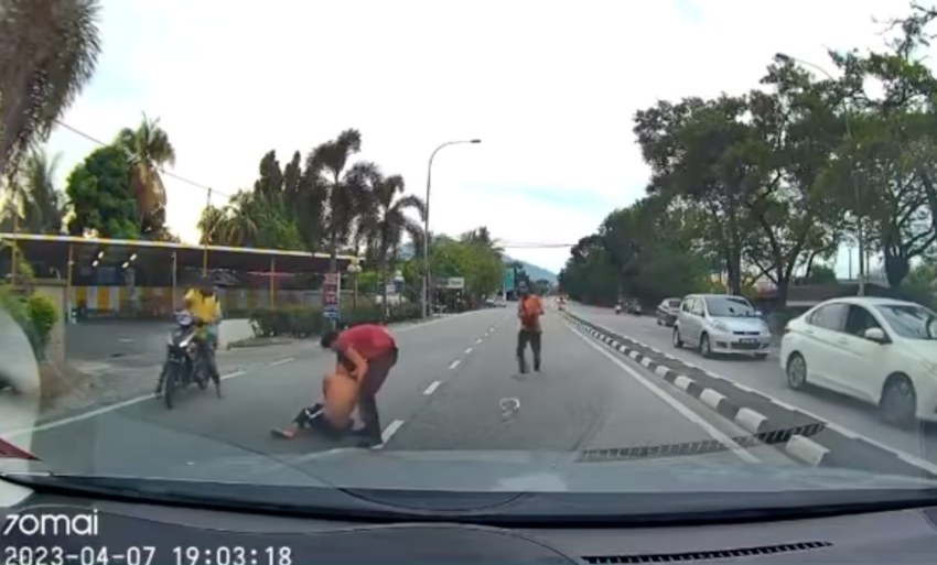 Boy dives into path of moving car, group of witnesses suddenly appear – get dashcam to foil possible scams 1601580