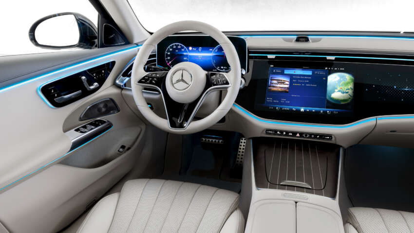 Mercedes-Benz E-Class W214 2024 – Hibrid ringkas, jarak EV hingga 115 km; MBUX Superscreen 1606308
