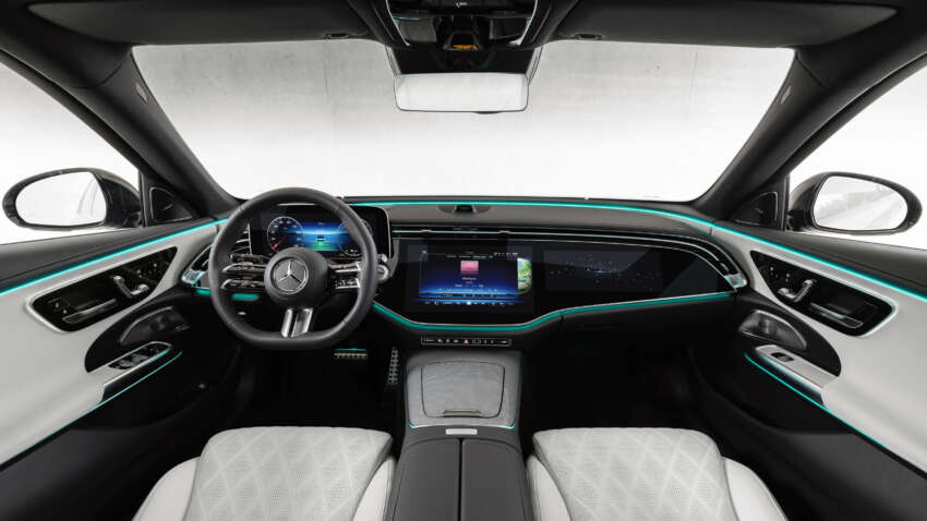 Mercedes-Benz E-Class W214 2024 – Hibrid ringkas, jarak EV hingga 115 km; MBUX Superscreen 1606359